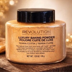 Revolution Luxury Baking Powder - TERRA COTTA